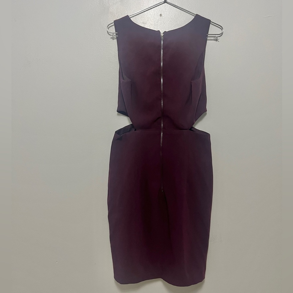 Lulu's cutout detail Dress - Picture 2 of 7